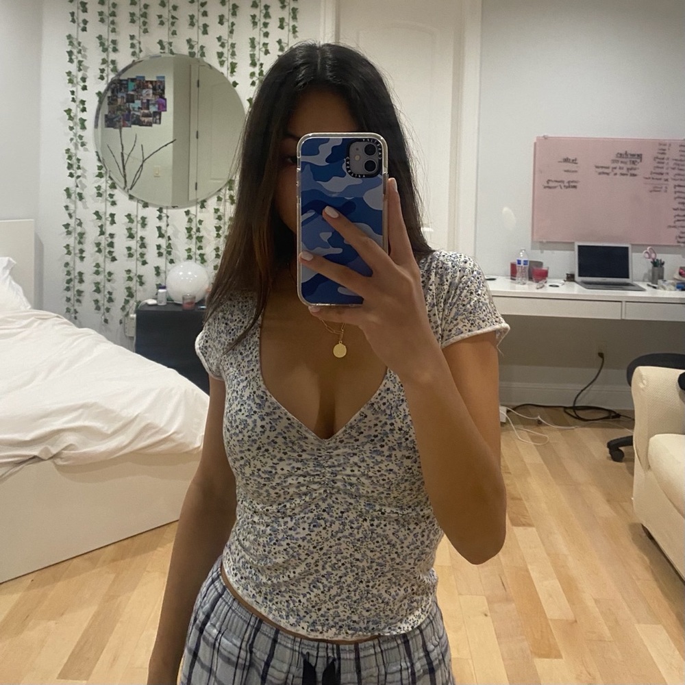 * RARE* Brandy Melville Gina Top